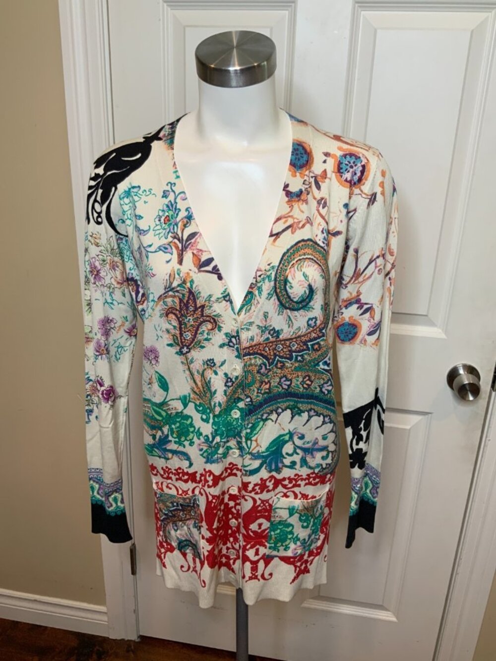 ETRO Milano White Thin Knit Paisley Cardigan Sweater, Size 8 (US) 42 (IT)